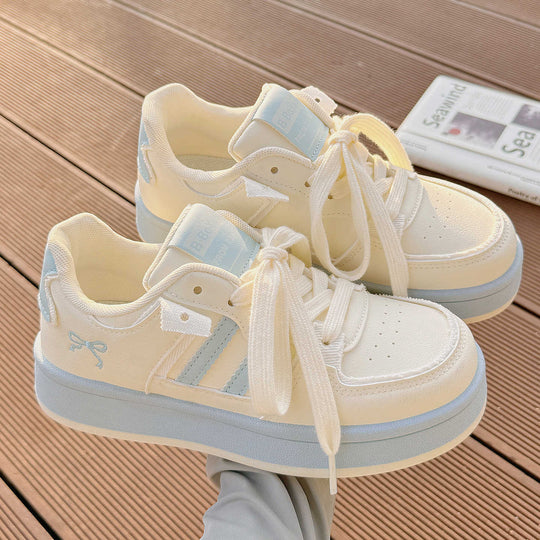 Damen Sportliche Sneakers mit modernen Akzenten und komfortabler Dämpfung EB