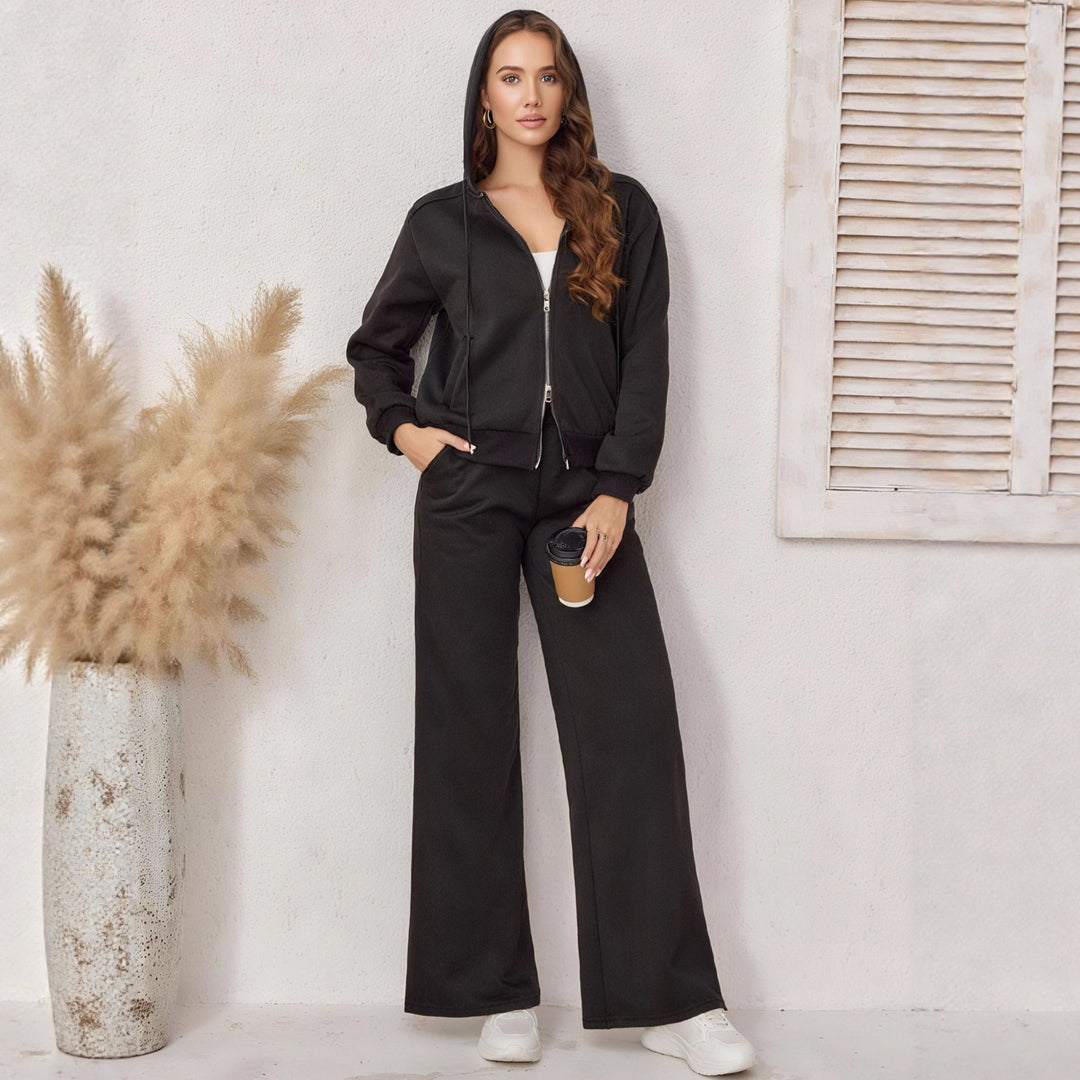 Damen sportliches Komplettset im Relaxed Fit mit Kapuze und elastischem Bund EB