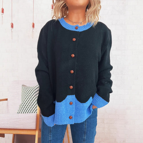 Damen lässige Strickjacke mit buntem Kontrast und eleganten Knopfdetails EB