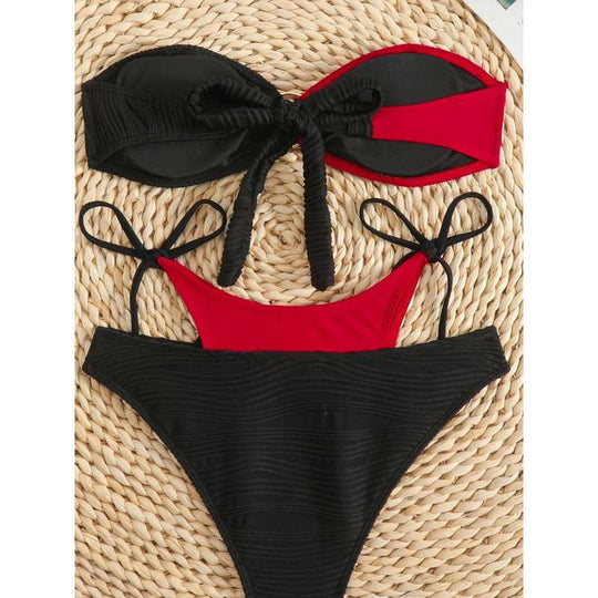Damen Bandeau Bikini mit raffinierten Akzenten EB