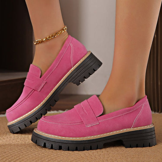 Damen robuster Plateau-Halbschuh im Loafer-Stil mit profilierter Gummisohle und dekorativem Steg EB