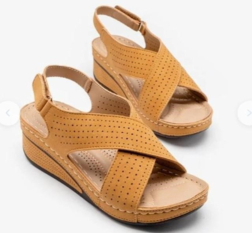 Damen Wedge-Sandalen mit atmungsaktiven Einsätzen und komfortablem Fußbett EB