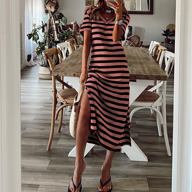 Damen Maxikleid mit tiefem Seitenschlitz und modischem Streifenmuster EB