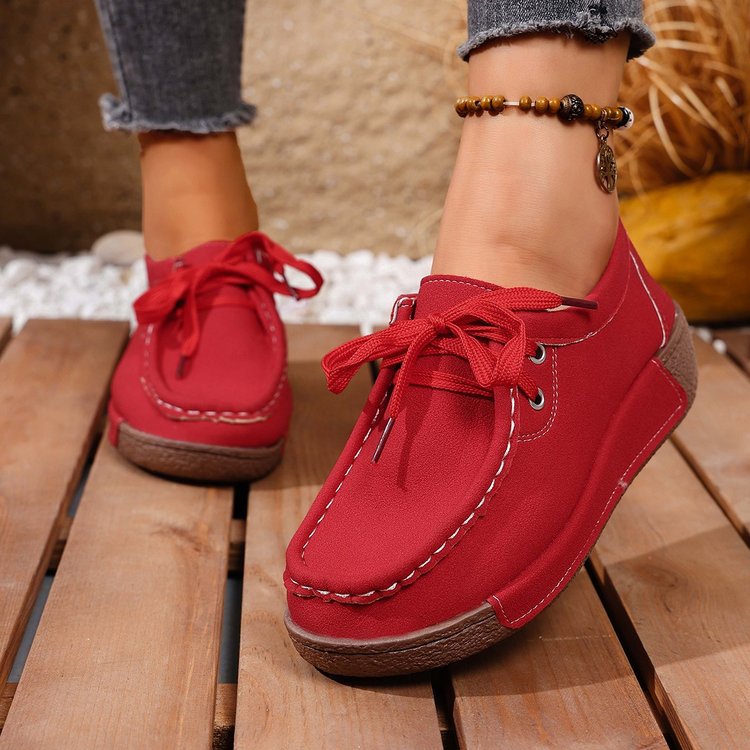 Damen mokassinartige Plateau-Sneaker mit Velourslederoptik, dekorativer Handnaht und stoßdämpfender Profilsohle EB