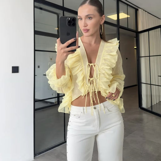 Damen Rüschenshirt mit verspielt voluminösen Ärmeln und seitlichem Bindeband EB