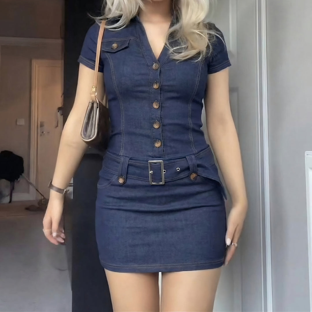 Damen Denim Kleid mit modernen Knopfdetails und taillierter Silhouette EB