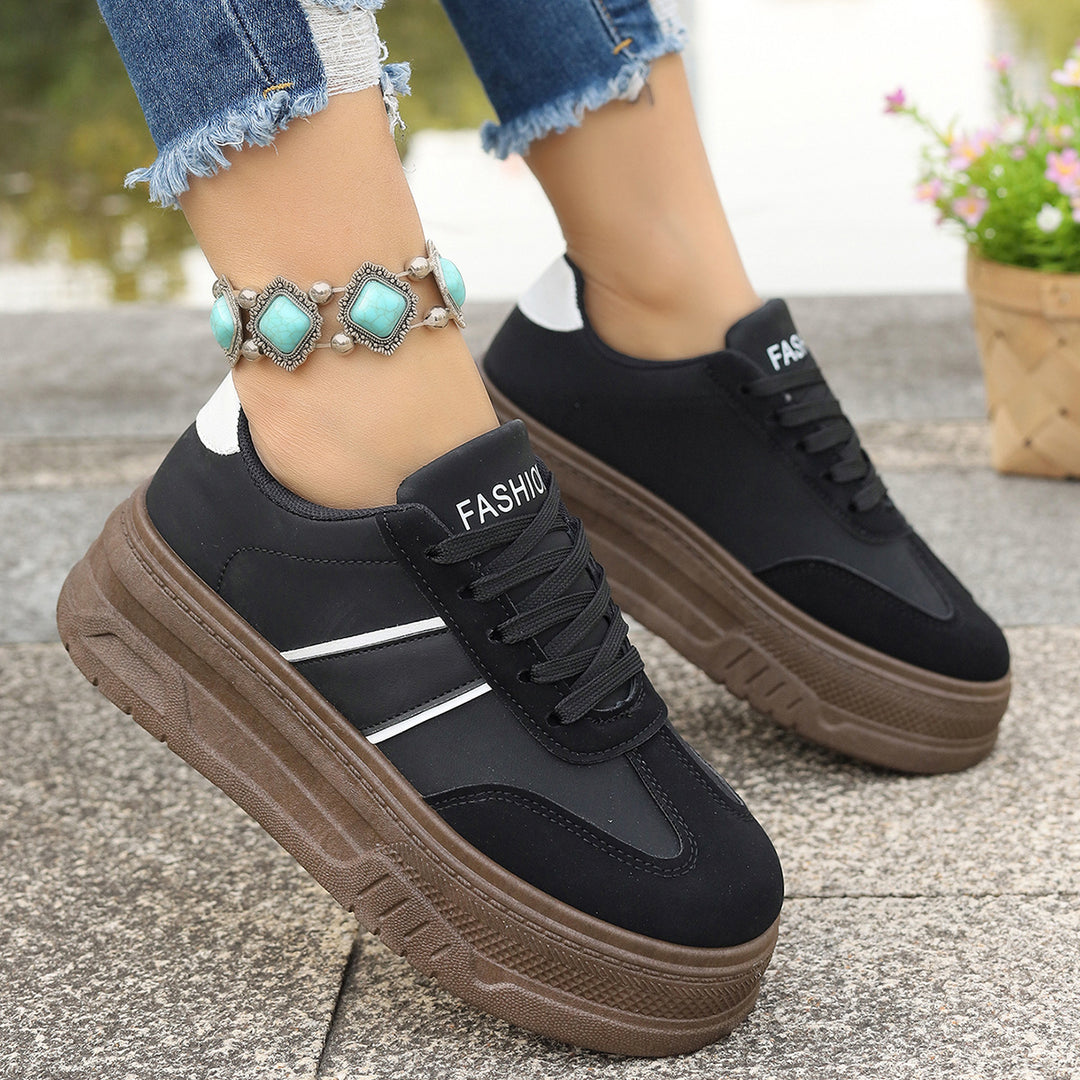 Damen Plattform-Sneaker mit modischem Design und hohem Tragekomfort EB