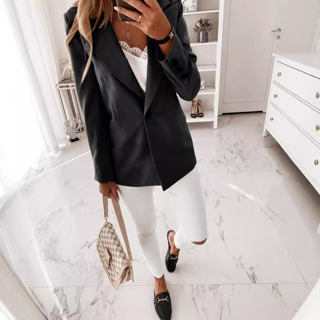 Damen trendiger Blazer-Anzug mit schmalem Schnitt und eleganter Knopfleiste EB