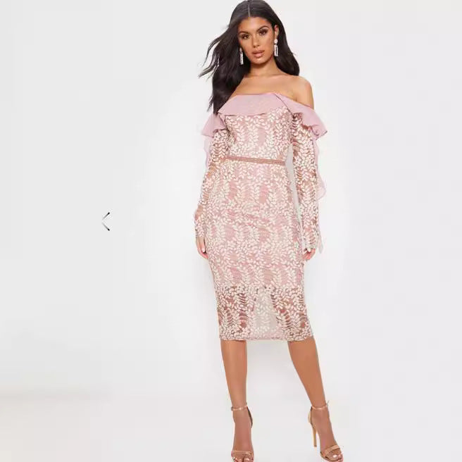 Damen Figurbetontes Spitzenkleid mit schulterfreiem Design und Rüschendetails EB