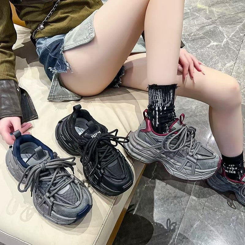 Damen Sportliche Sneakers mit futuristischem Design und stabiler Sohle EB