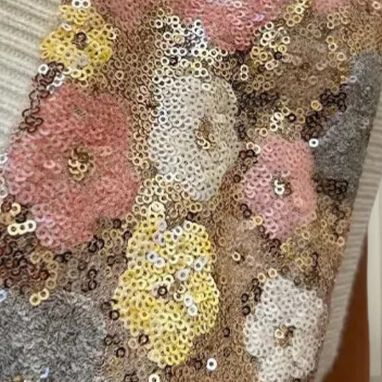 Damen Glamouröses Strickoberteil mit Blumenapplikationen und funkelnden Pailletten EB