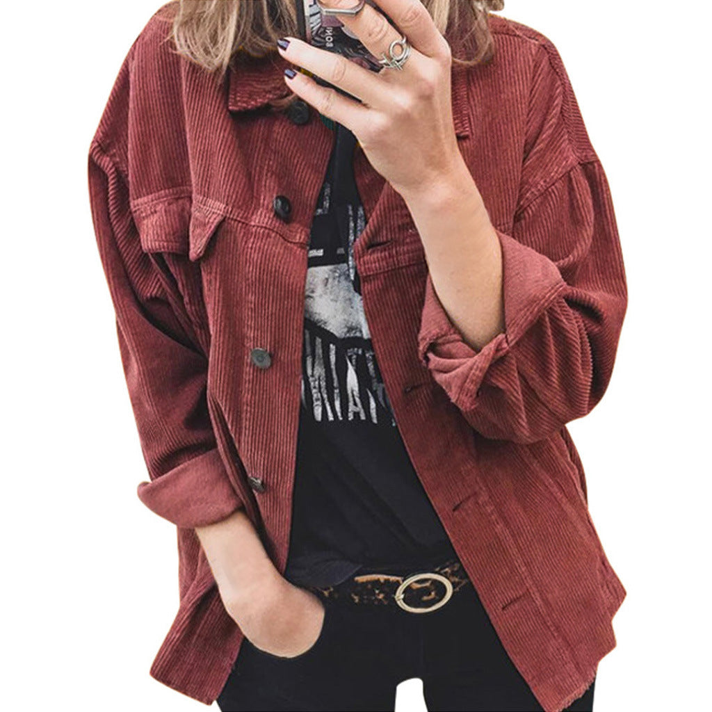Damen modische Cordjacke mit praktischen aufgesetzten Taschen und lässigem Schnitt EB