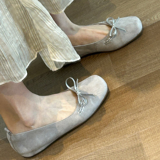 Damen Ballerinas aus weichem Veloursleder mit dekorativem Schleifendetail EB