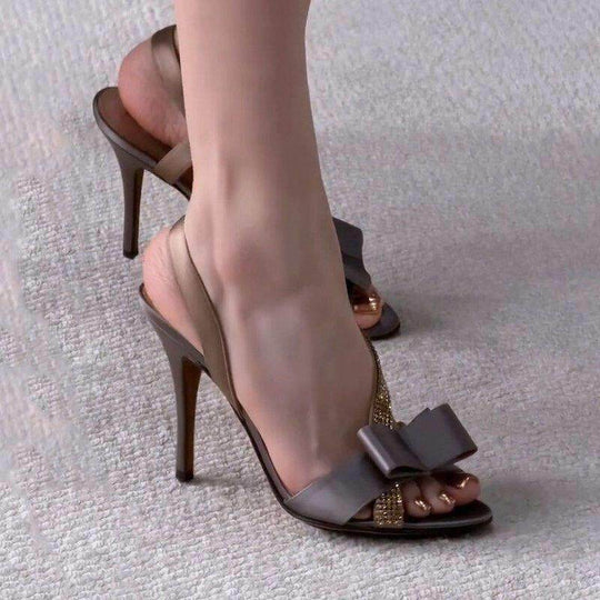 Damen Sandalen mit elegantem Riemen und dekorativen Strassdetails EB