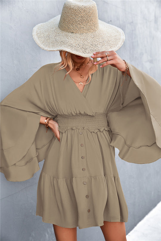 Damen lässiges Wickelkleid mit voluminösen Ärmeln und Knopfdetails EB