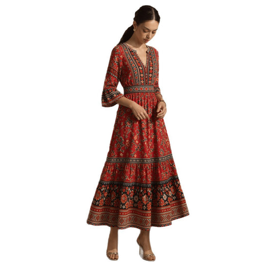 Damen langes Boho-Maxi-Kleid mit V-Ausschnitt geraffter Taille und mehrlagigem Stufenrock Eichborn Berlin