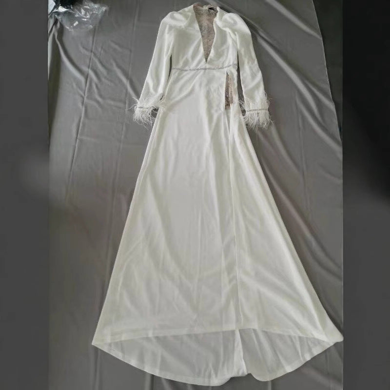 Damen Glamouröses Abendkleid mit funkelnden Pailletten und transparenten Einsätzen EB