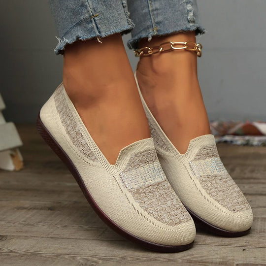 Damen bequeme Slipper aus atmungsaktivem Strickmaterial mit eleganter Zierstickerei EB