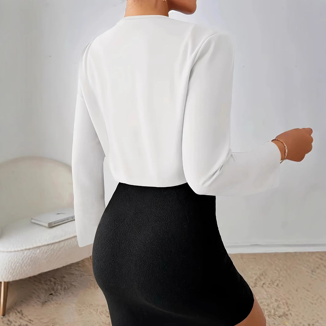 Damen Elegante Kurzjacke mit modernem Schnitt und raffinierten Falten EB