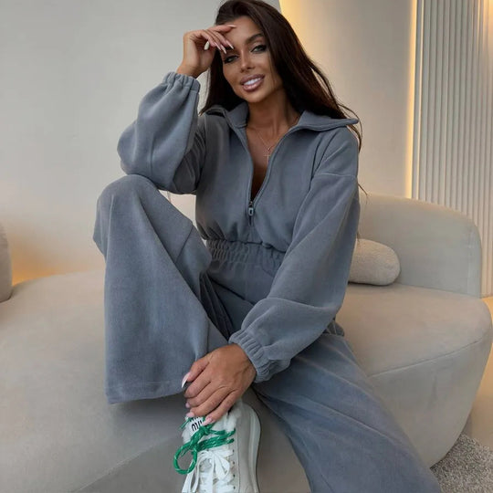 Damen eleganter Lounge-Overall mit elastischer Taillenpartie, Stehkragen, Reißverschluss und weitem Bein Eichborn Berlin