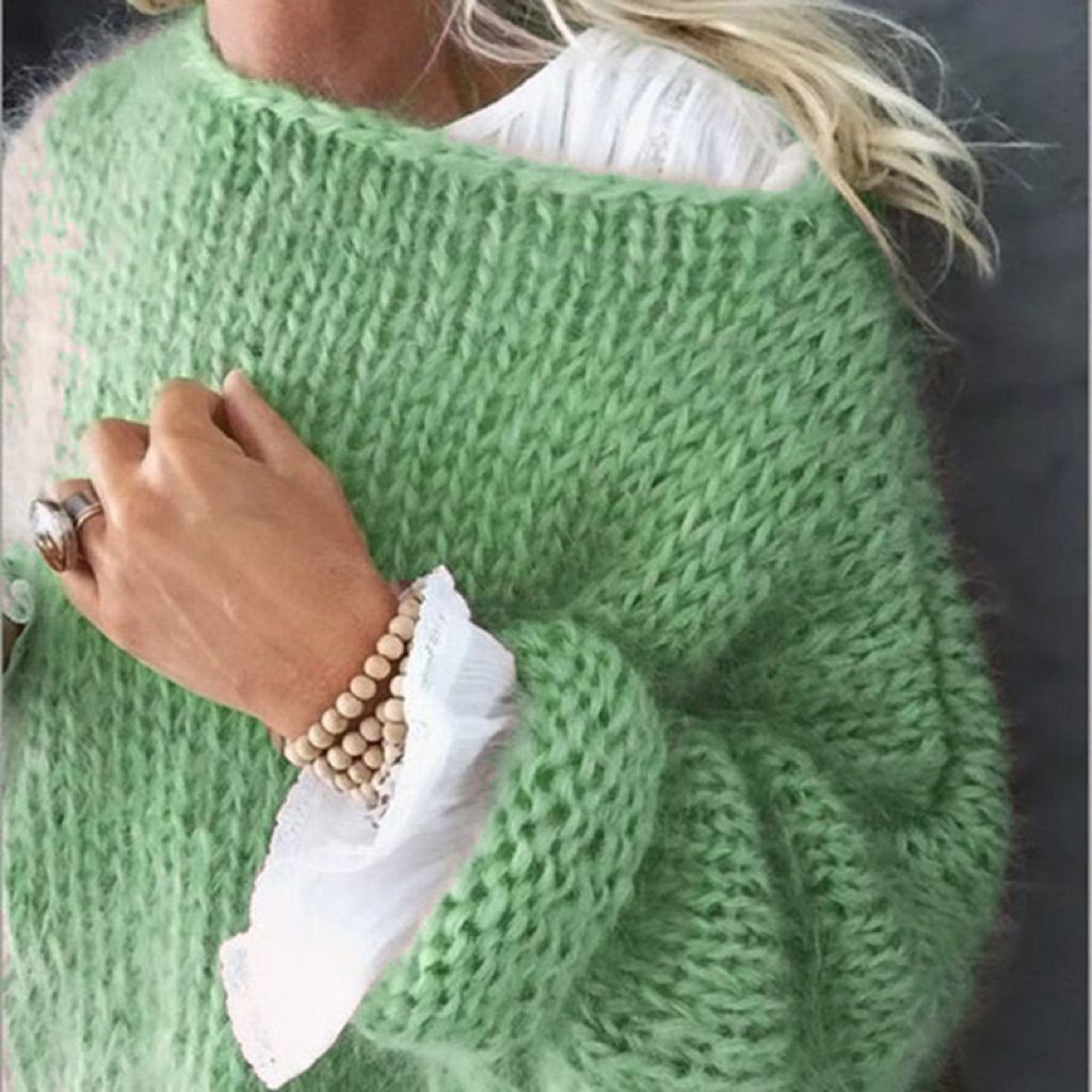 Damen Kurzgeschnitteter flauschiger Grobstrickpullover mit überschnittener Schulter EB