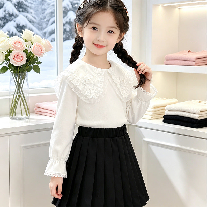 Mädchen Bluse mit romantischem Rüschensaum und feiner Stickerei EB