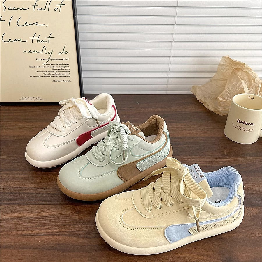 Damen Sneakers mit sportlichem Design und atmungsaktiven Einsätzen EB