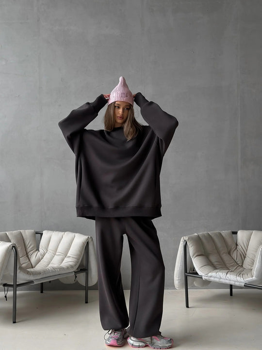 Damen Oversized Lounge-Set aus schwerem Neopren-ähnlichem Fleece mit weitem Raglan-Sweater und gerader Relax-Hose EB