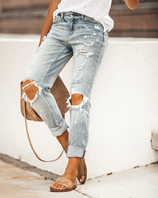 Damen Destroyed Boyfriend Jeans mit lässigen Details EB