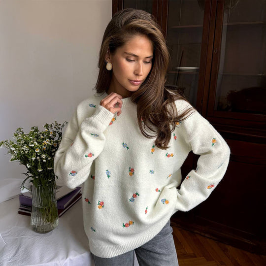 Damen Verspielter Pullover mit floralen Stickereien EB