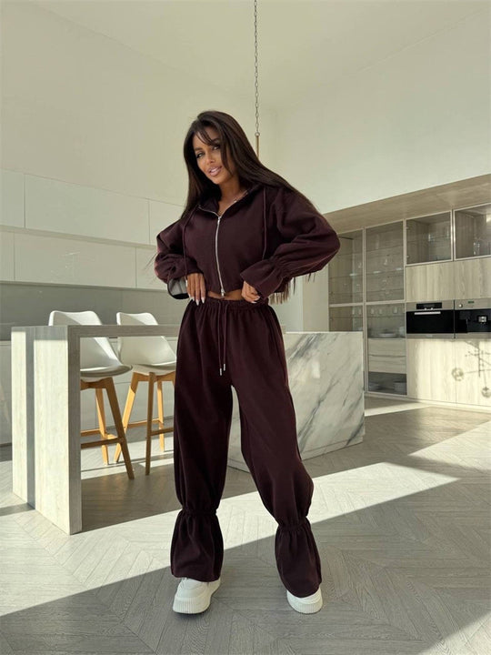 Damen Cropped-Kapuzenjacke mit Reißverschluss und taillierter Tunnelzug-Jogginghose EB