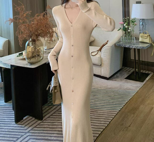 Damen Elegantes Maxikleid mit Knopfdetails und V-Ausschnitt EB