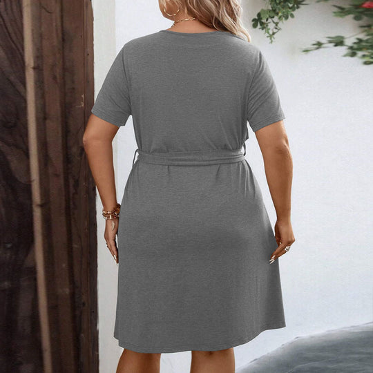 Damen Freizeitkleid mit Knopfdetails und tailliertem Bindegürtel EB