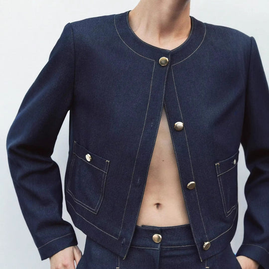 Damen cropped Jeansjacke mit aufgesetzten Taschen und eleganter Knopfdetails EB