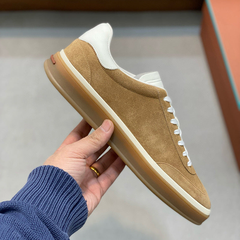 Damen Sneaker aus weichem Wildleder mit raffiniertem Schnürsystem EB