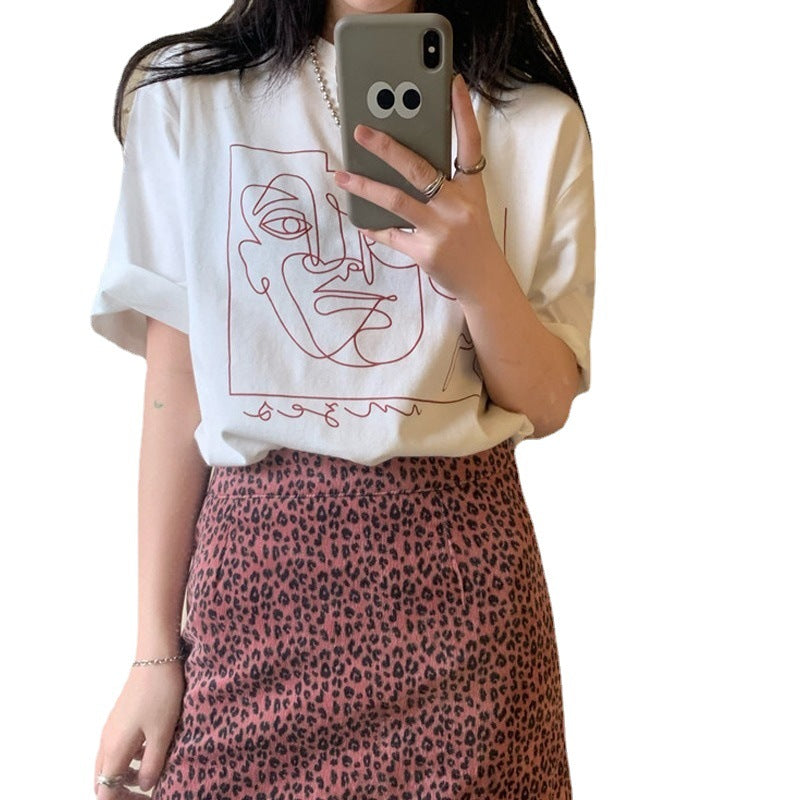 Damen Grafik T-Shirt mit modernem Linienkunst-Motiv und lässiger Passform EB