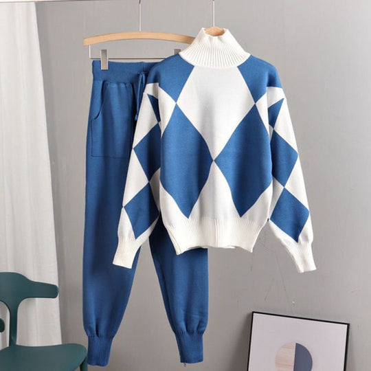 Damen stylisches Freizeitstrickset mit hohem Kragen EB