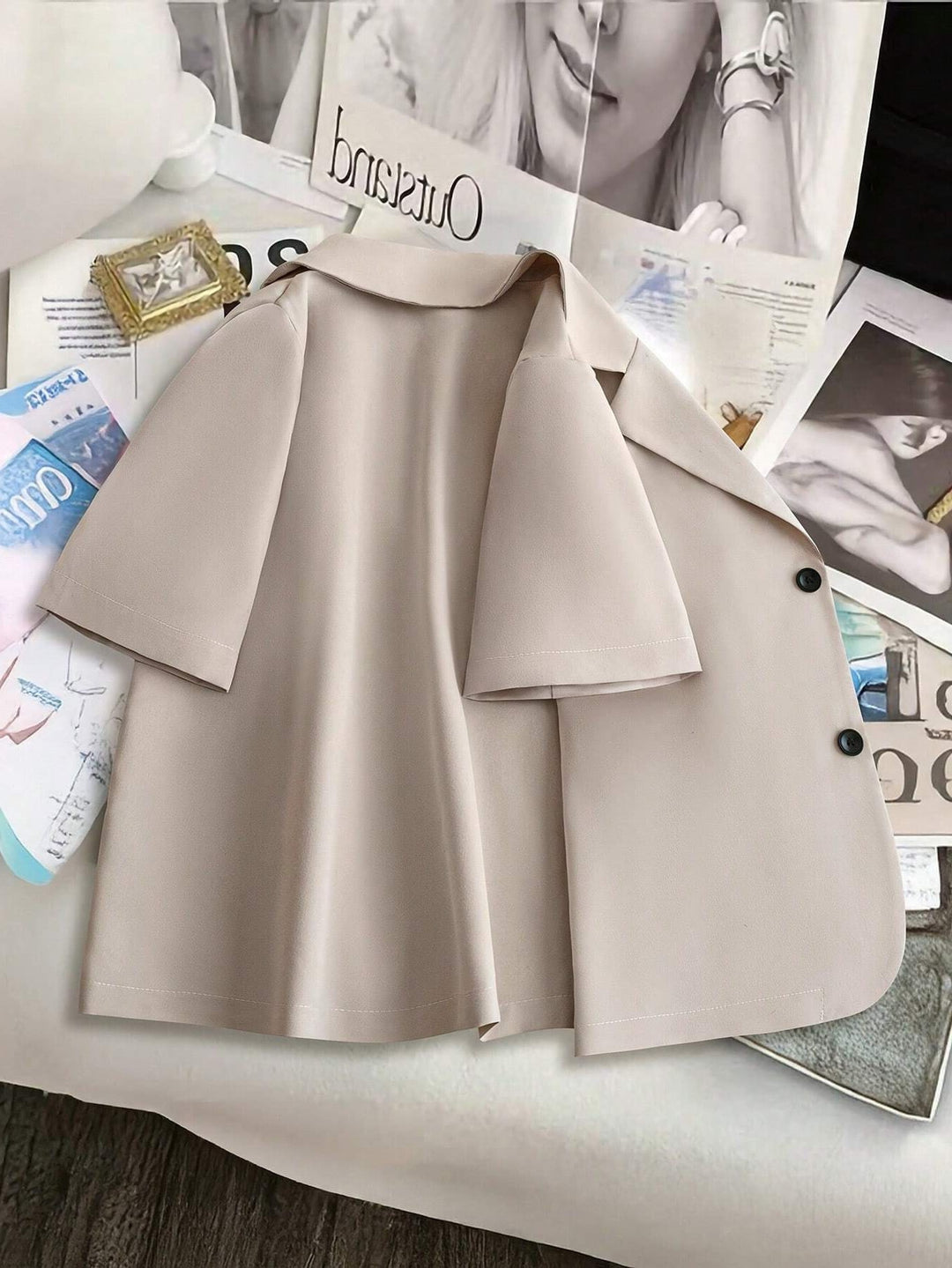 Damen Kurzärmelige Blazerjacke aus leichtem Material EB