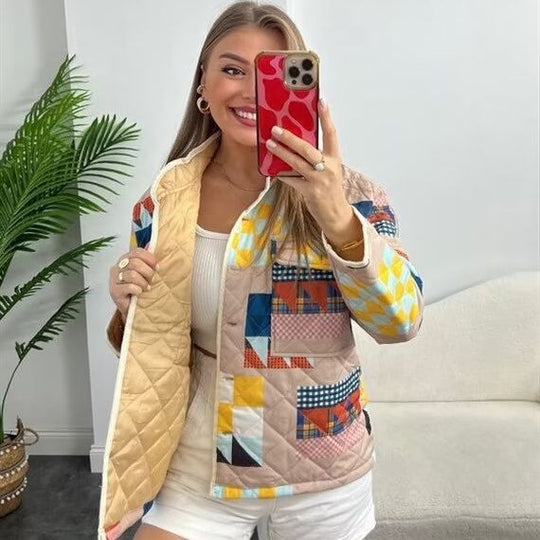Damen gesteppte Übergangsjacke mit buntem Patchwork-Muster und großen Taschen EB