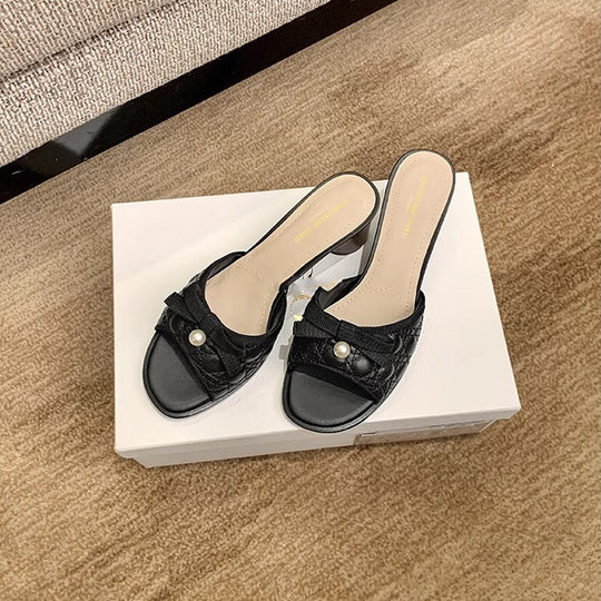 Damen modische Mules mit elegantem Perlenschmuck und komfortablem Absatz EB