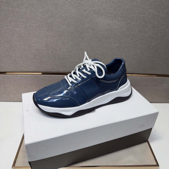 Damen Sportliche Sneakers mit modischem Glanzverschluss und dämpfender Sohle EB