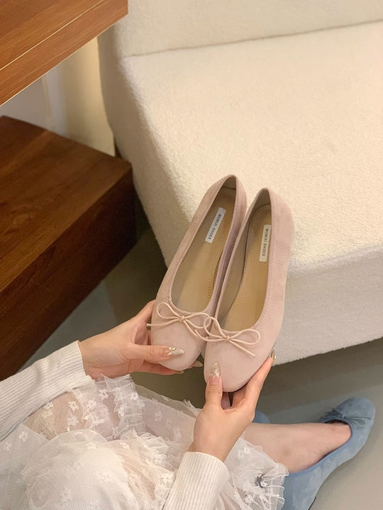Damen Ballerinas aus hochwertigem Wildleder mit verspieltem Schleifen-Detail EB