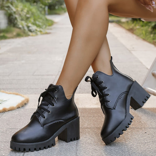 Damen Schnürstiefeletten mit robustem Blockabsatz und rutschfester Sohle EB