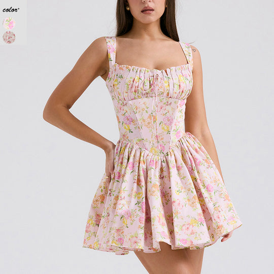 Damen Minikleid mit schulterfreien Rüschendetails und verspieltem Blumenmuster EB