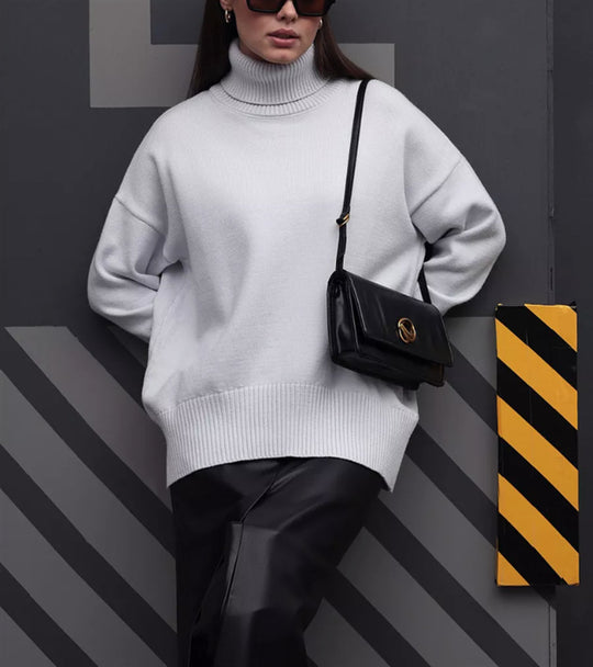 Damen Boxy-Rollkragenpullover aus feinem Feinstrick mit überschnittener Schulter EB