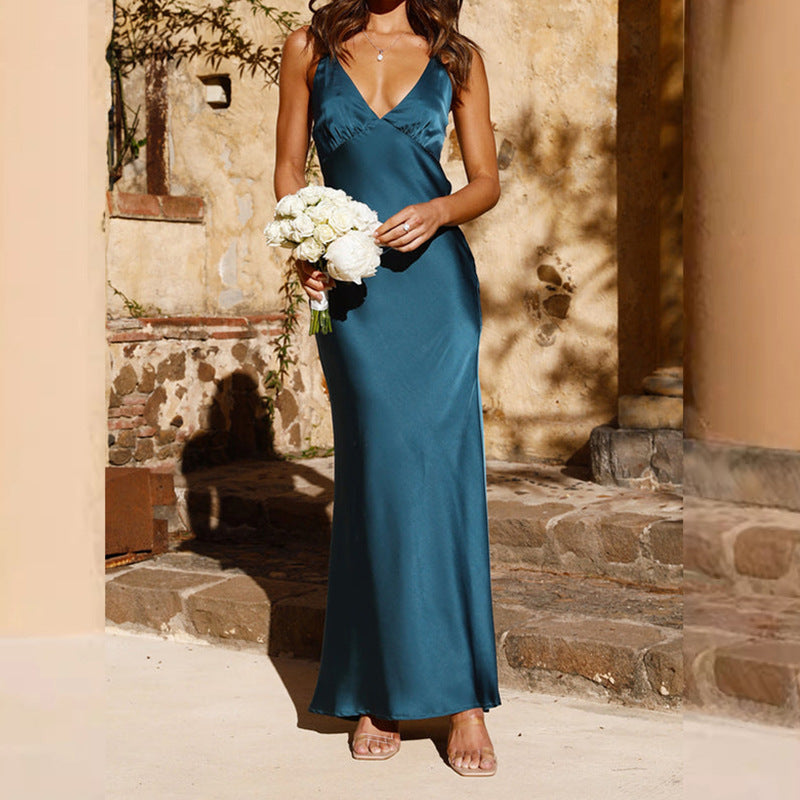 Damen Satin Maxikleid mit eleganter V-Form und fließendem Schnitt EB