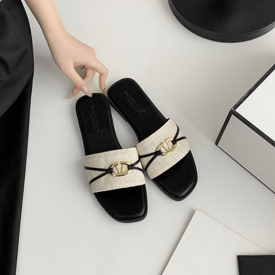 Damen modische Riemensandalen mit dekorativem Goldakzent und komfortablem Fußbett EB
