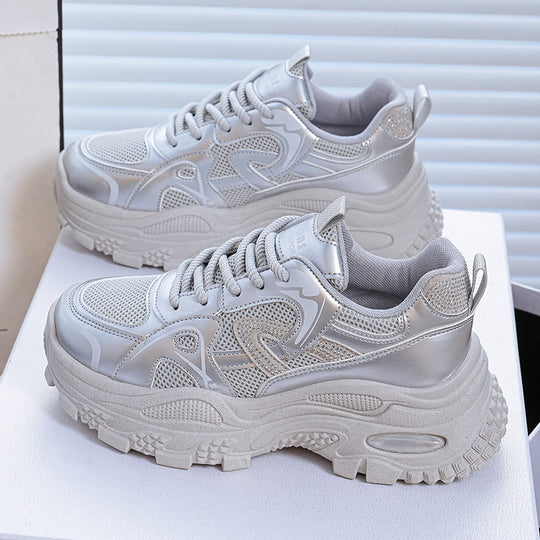 Damen Sportliche Sneakers mit modischem Metallic-Obermaterial EB