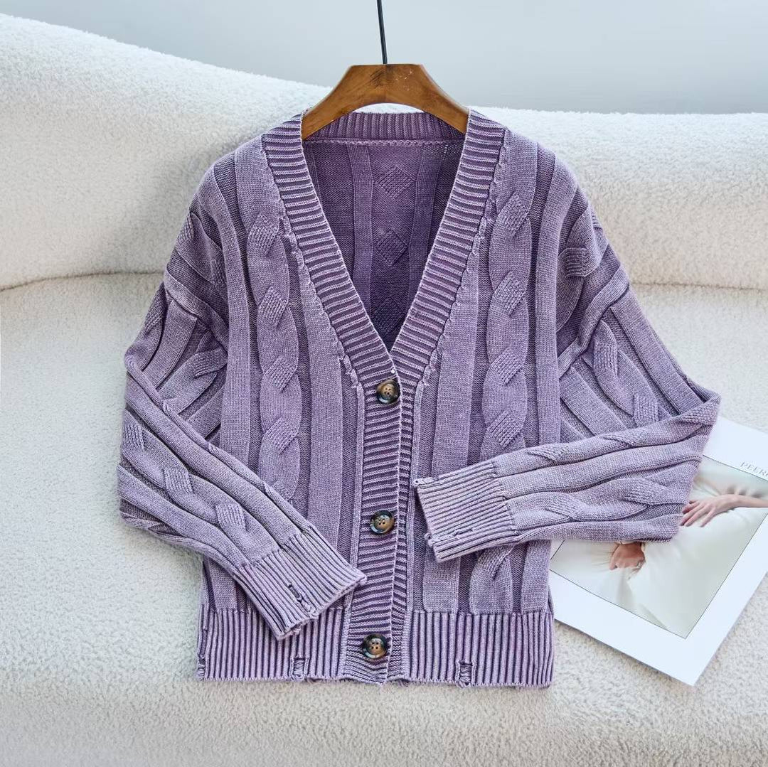 Damen Gemusterter Strickcardigan mit Zopfmuster und Knopfdetails EB