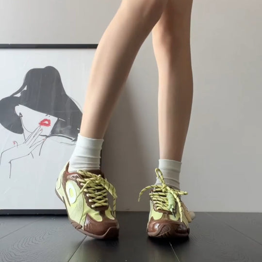 Damen sportliche Sneakers mit innovativem dämpfenden Sohlenprofil EB